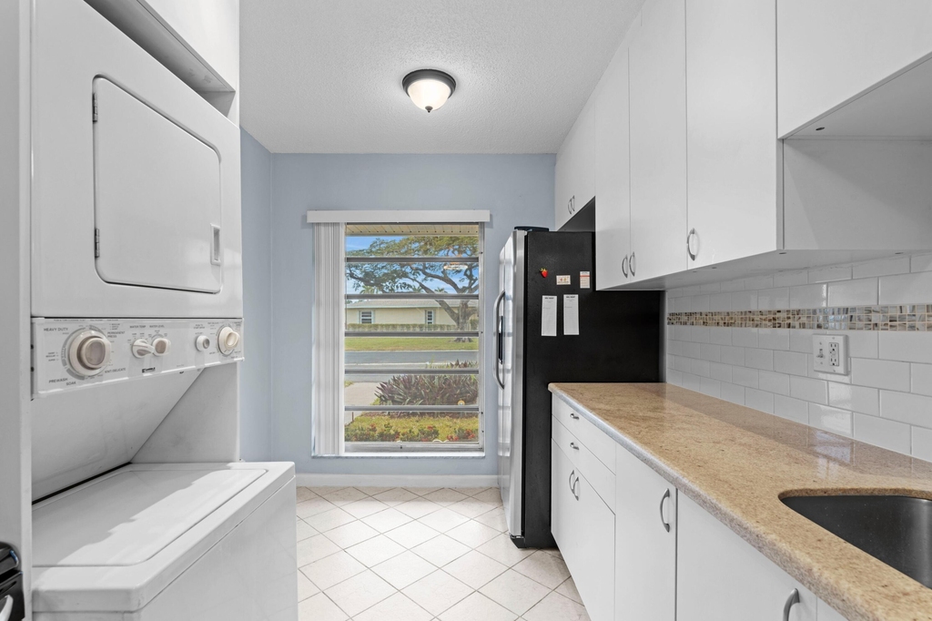 8555 Bella Vista Drive - Photo 6