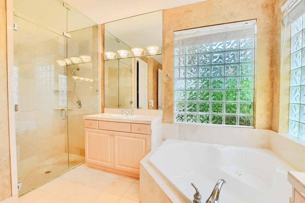19474 Saturnia Lakes Drive - Photo 19