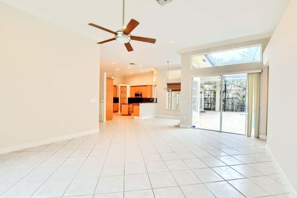 19474 Saturnia Lakes Drive - Photo 7