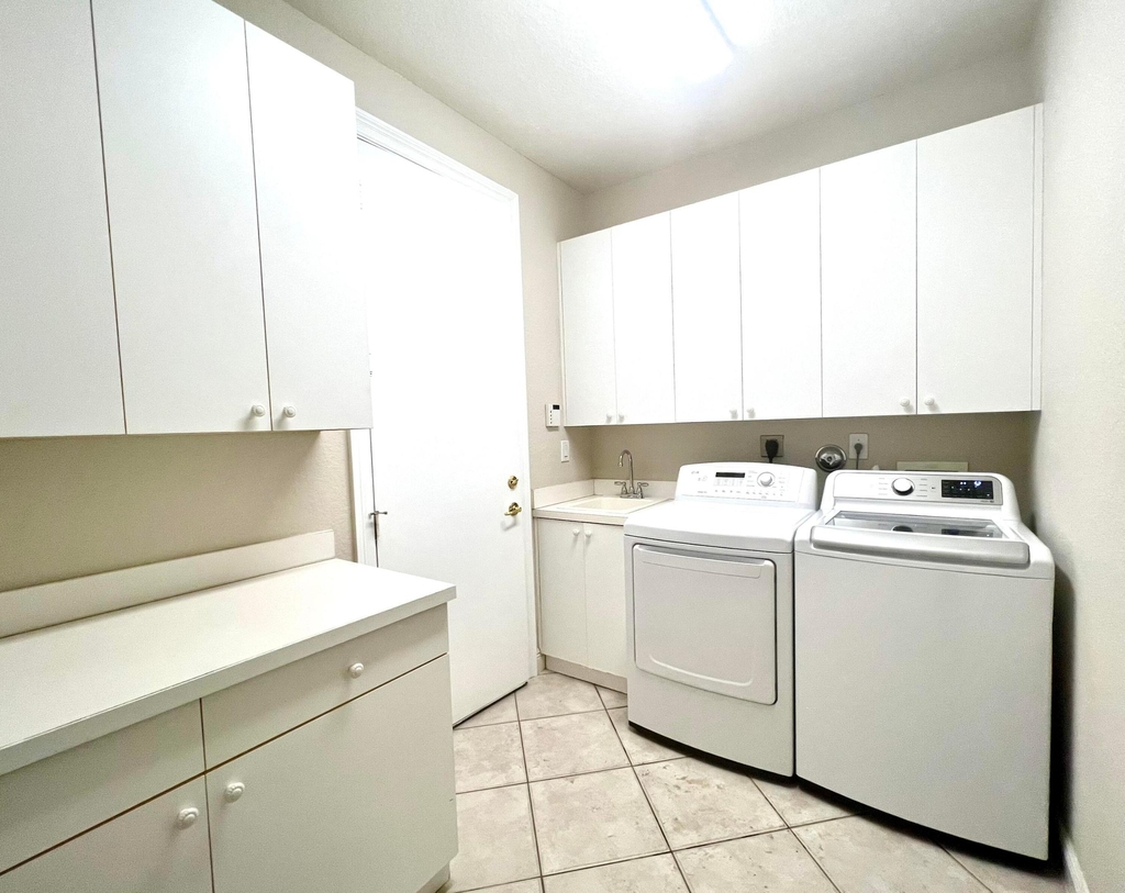 19474 Saturnia Lakes Drive - Photo 28