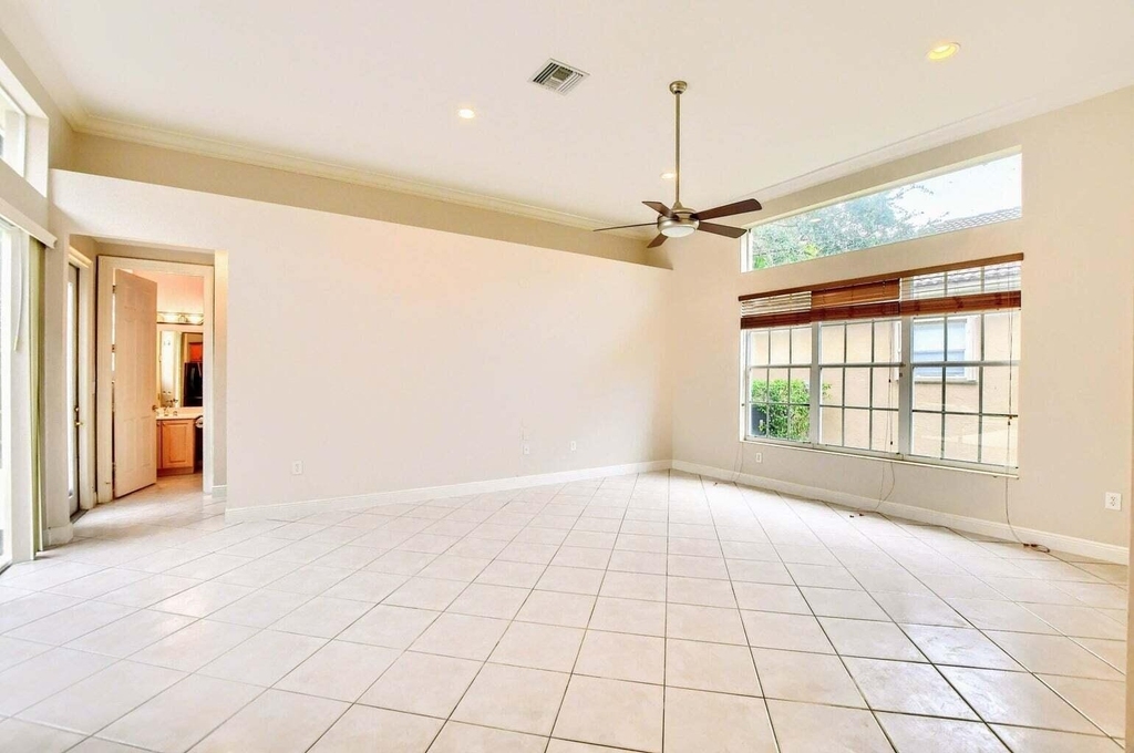 19474 Saturnia Lakes Drive - Photo 11