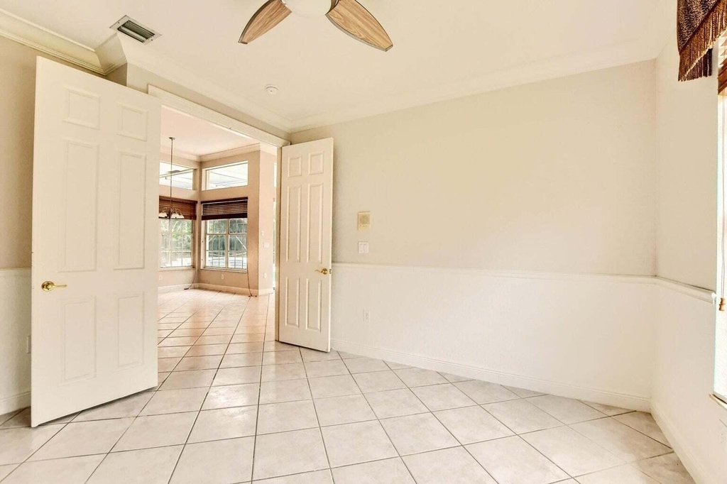 19474 Saturnia Lakes Drive - Photo 27