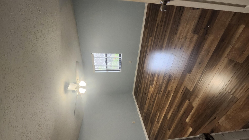 805 Se Cavern Avenue - Photo 10
