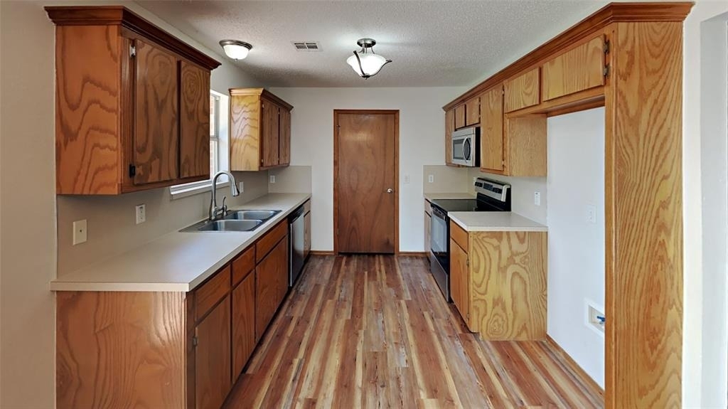 12408 Sw 12th Street - Photo 5