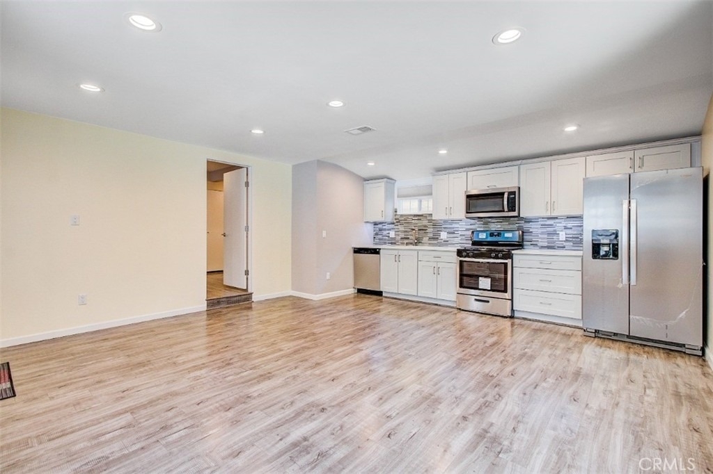 6854 Gentry Avenue - Photo 6