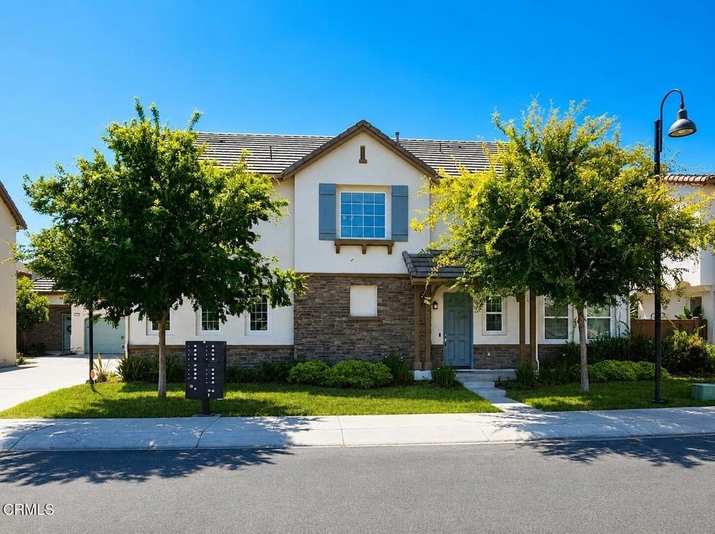 1645 Range Road - Photo 0
