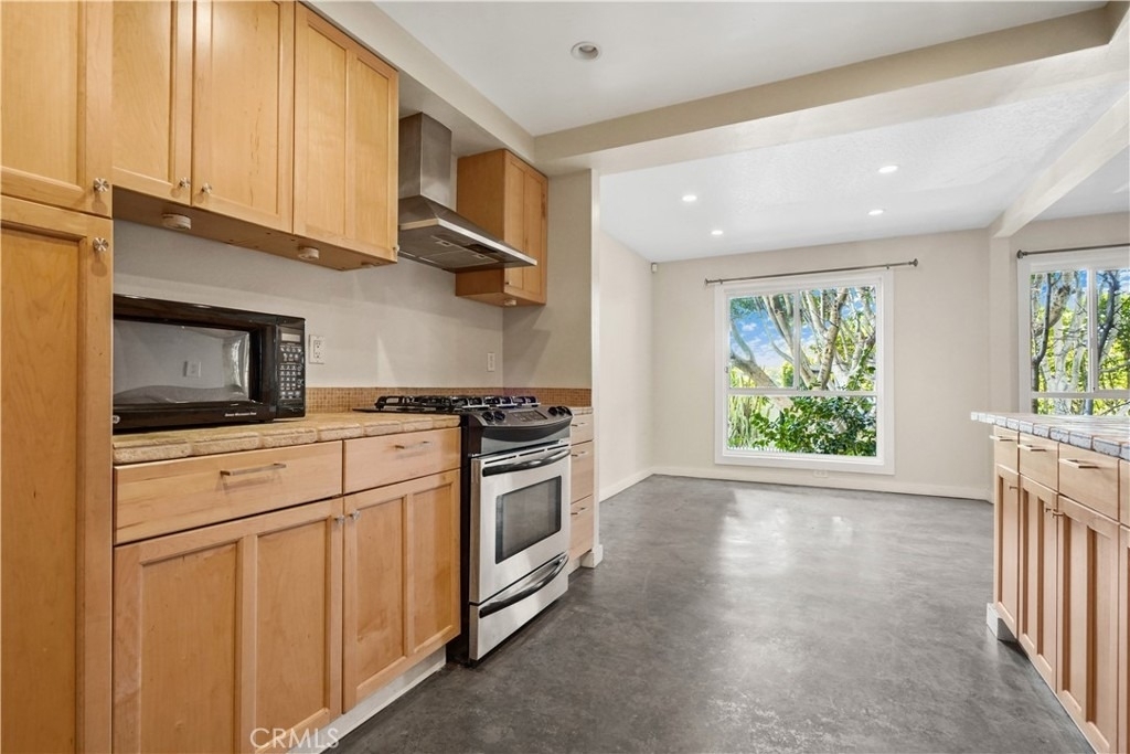 9025 Keith Avenue - Photo 3