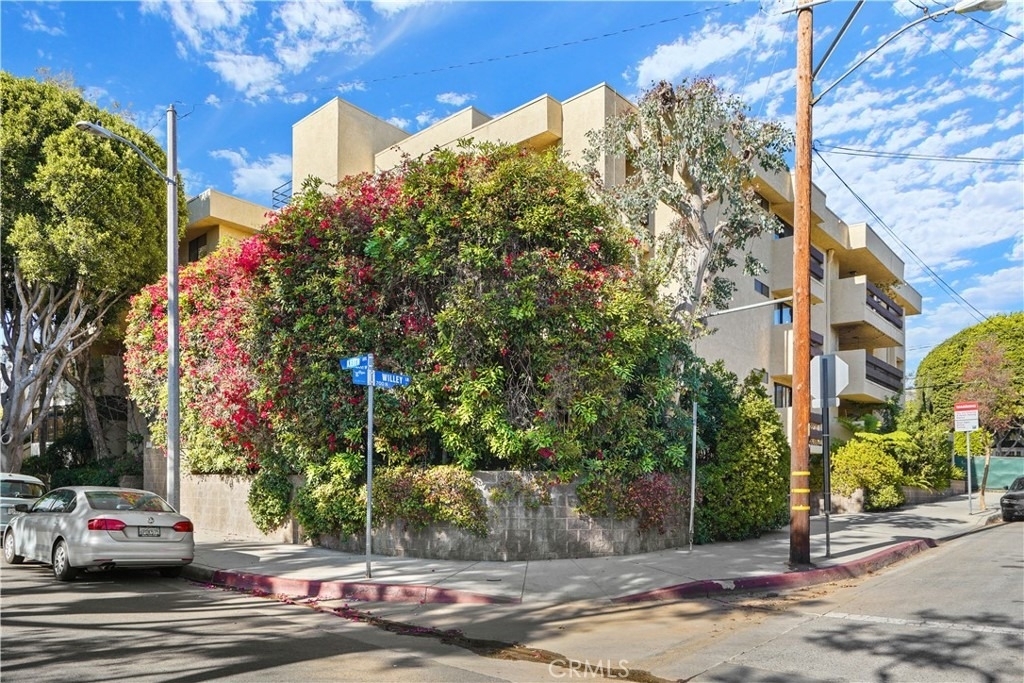 9025 Keith Avenue - Photo 1