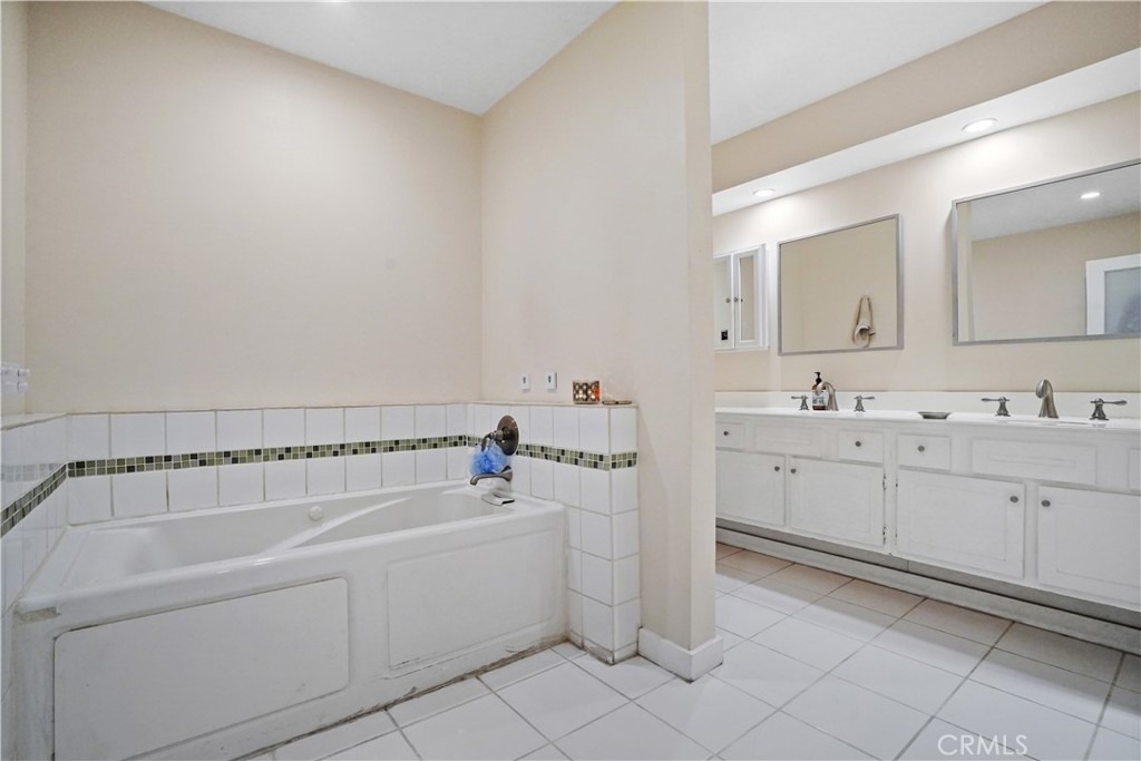 9025 Keith Avenue - Photo 12