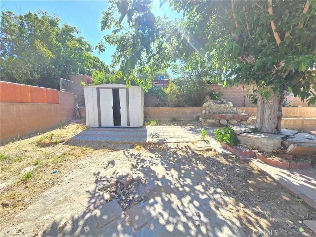 44221 4th E - Photo 17