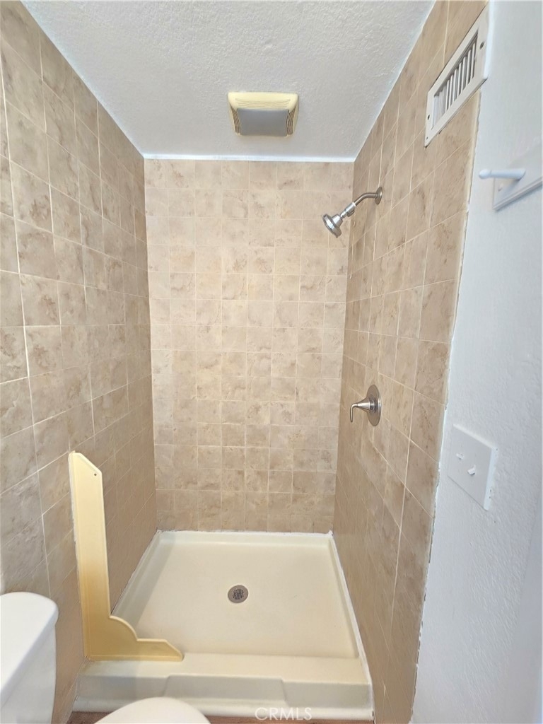 44221 4th E - Photo 11
