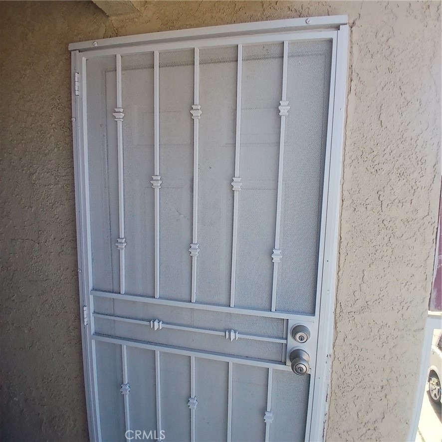 509 E Avenue Q-2 Unit B - Photo 2