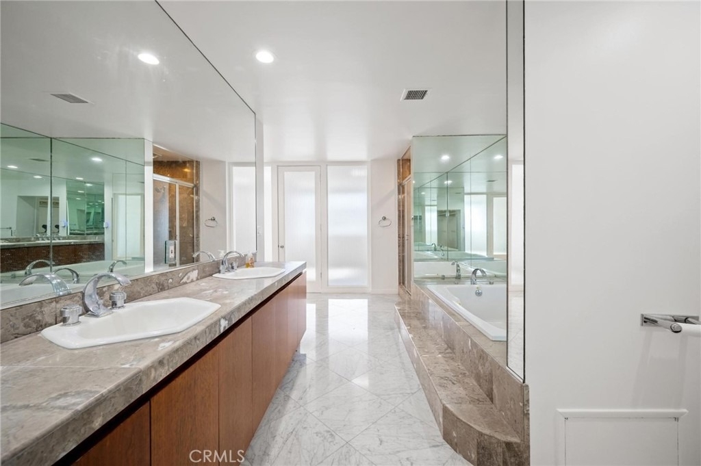 8246 Woodshill Trail - Photo 10