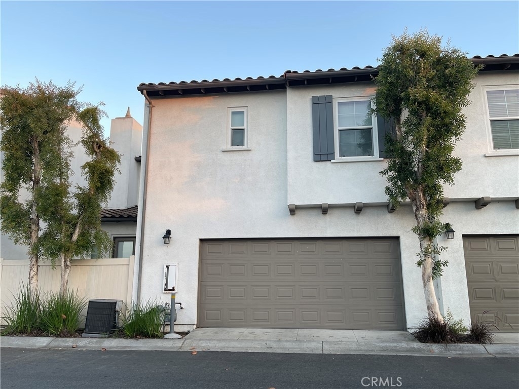 460 N Santa Maria - Photo 0
