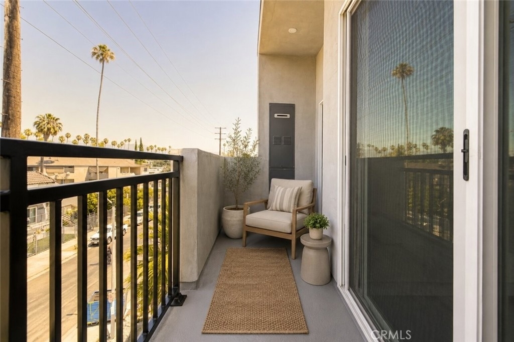 14810 Delano Street - Photo 9