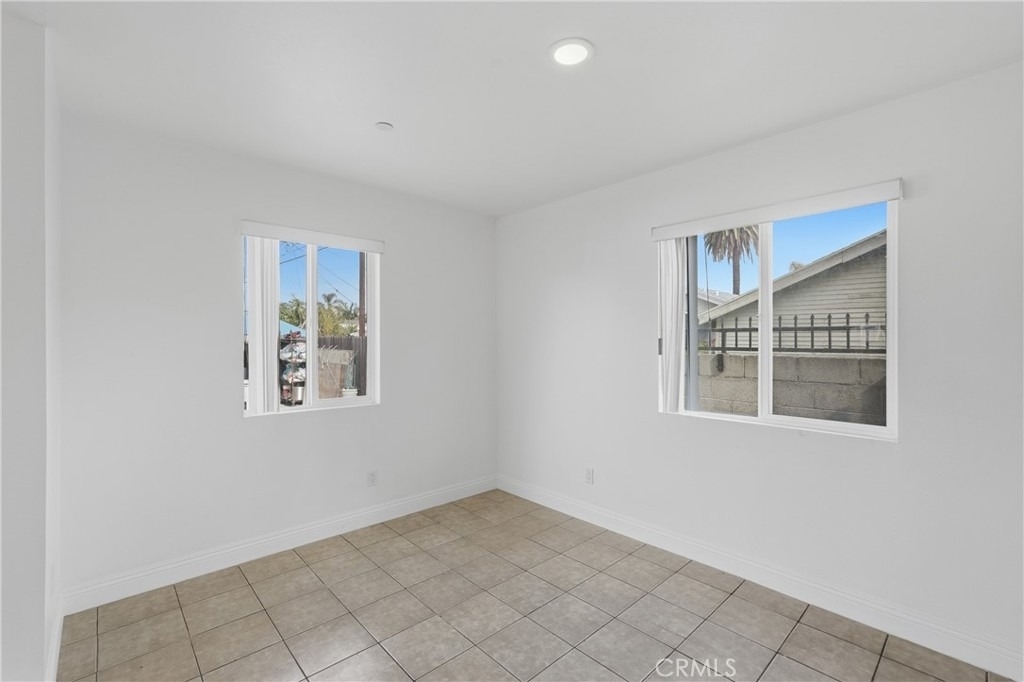 5017 Halldale Avenue - Photo 6
