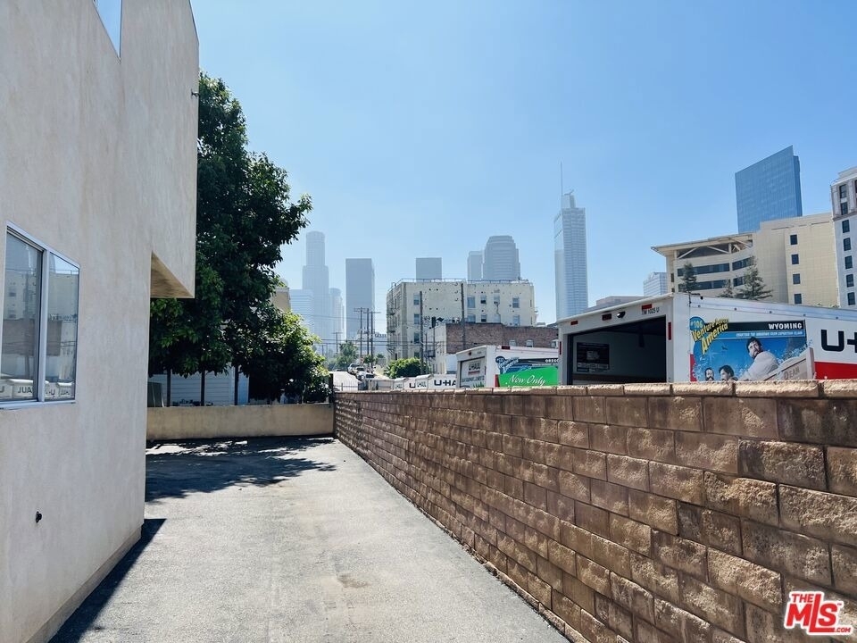 520 Columbia Avenue - Photo 1