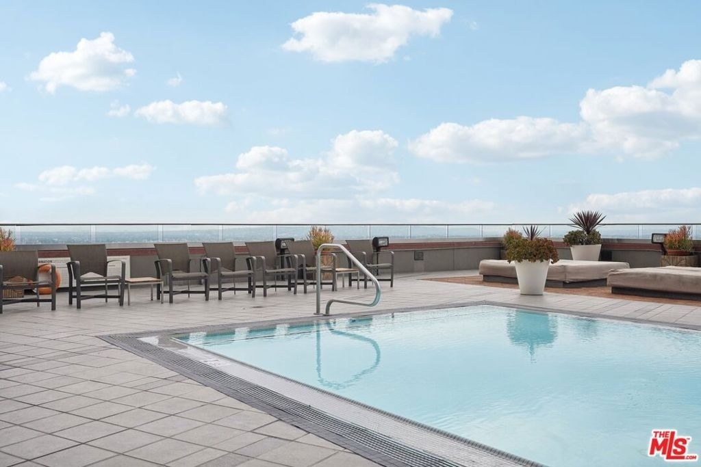 1100 Wilshire Boulevard - Photo 25