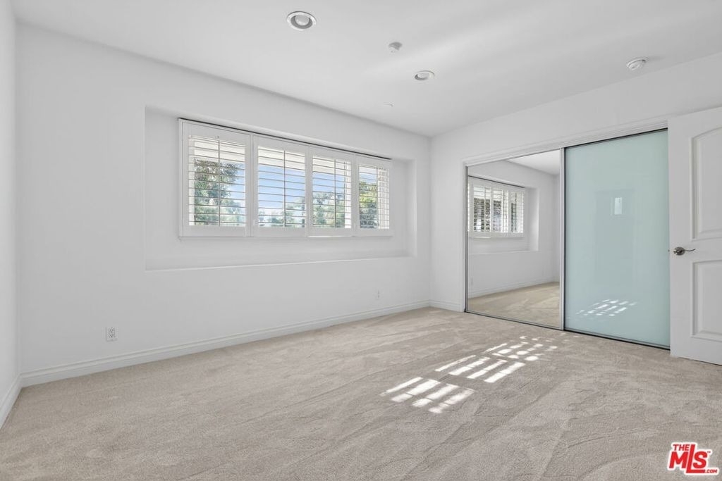 4186 Regal Oak Drive - Photo 26