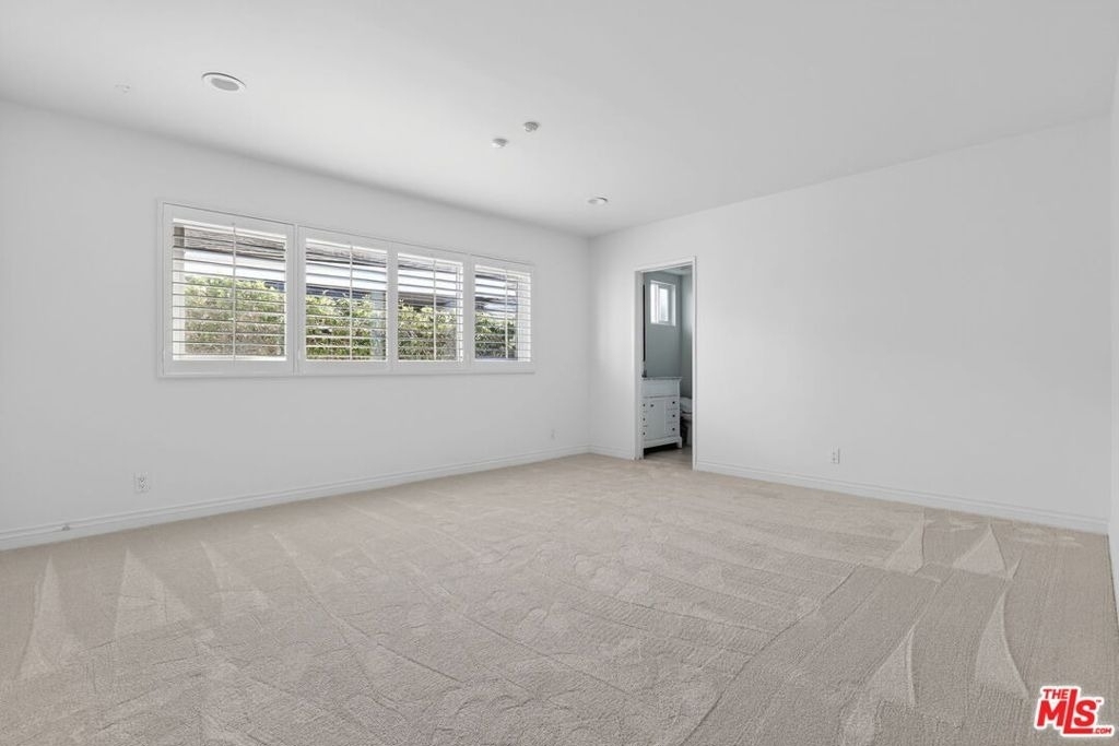 4186 Regal Oak Drive - Photo 30
