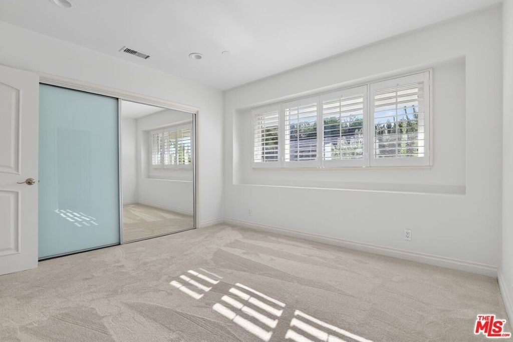 4186 Regal Oak Drive - Photo 23
