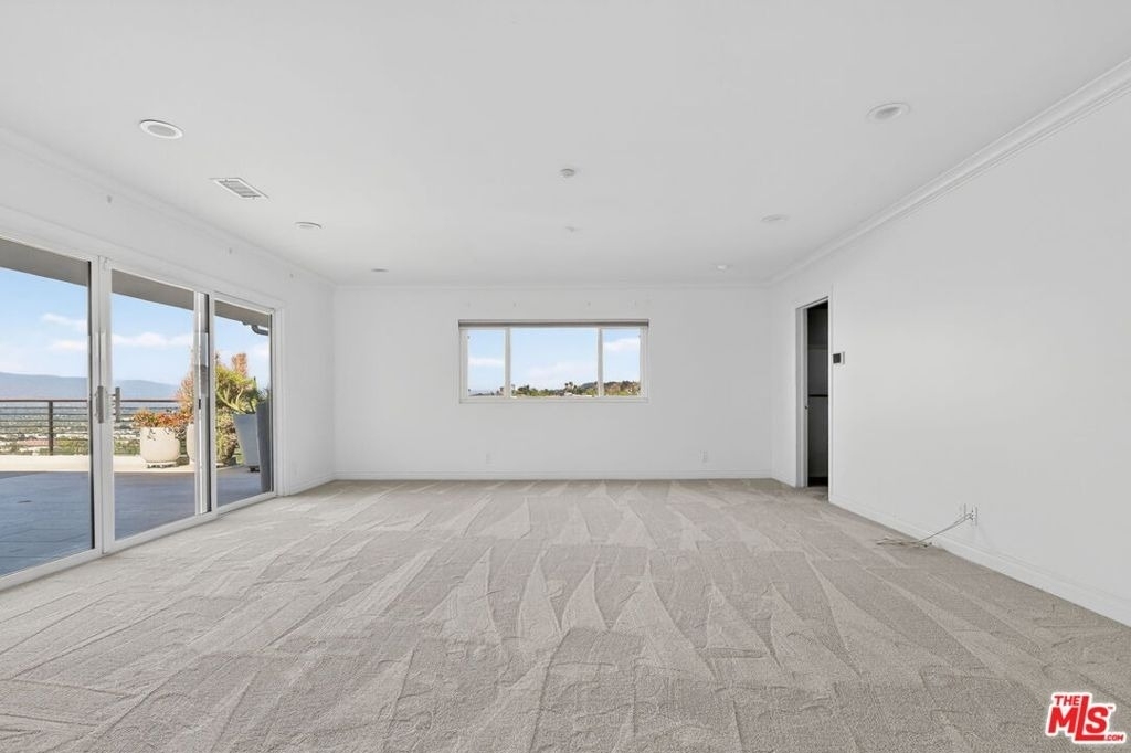 4186 Regal Oak Drive - Photo 33