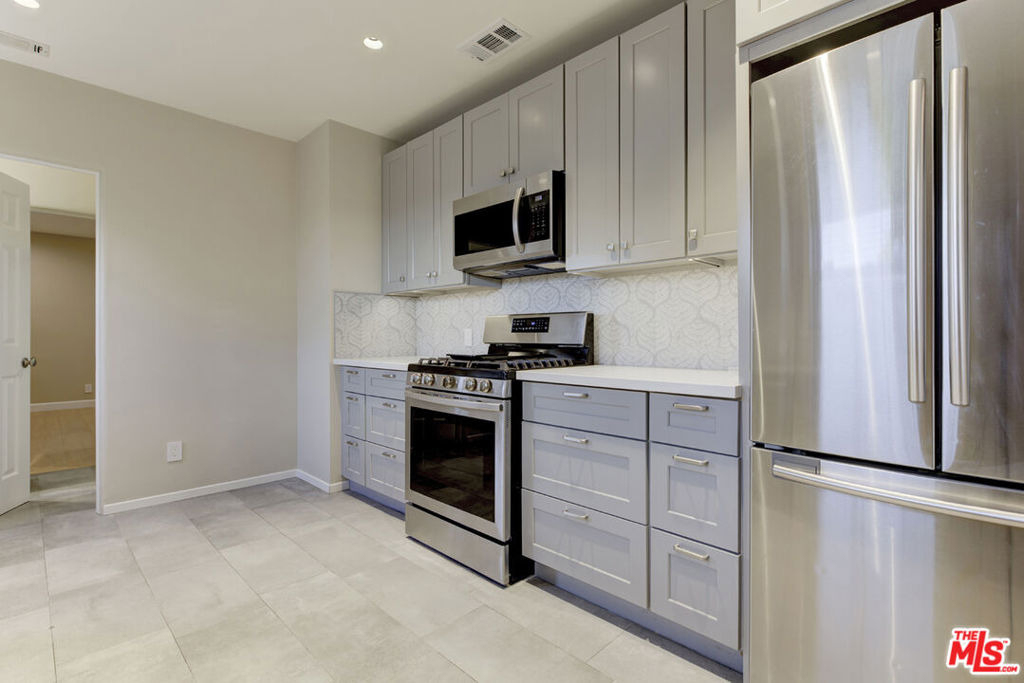 10529 Mount Gleason Avenue - Photo 14
