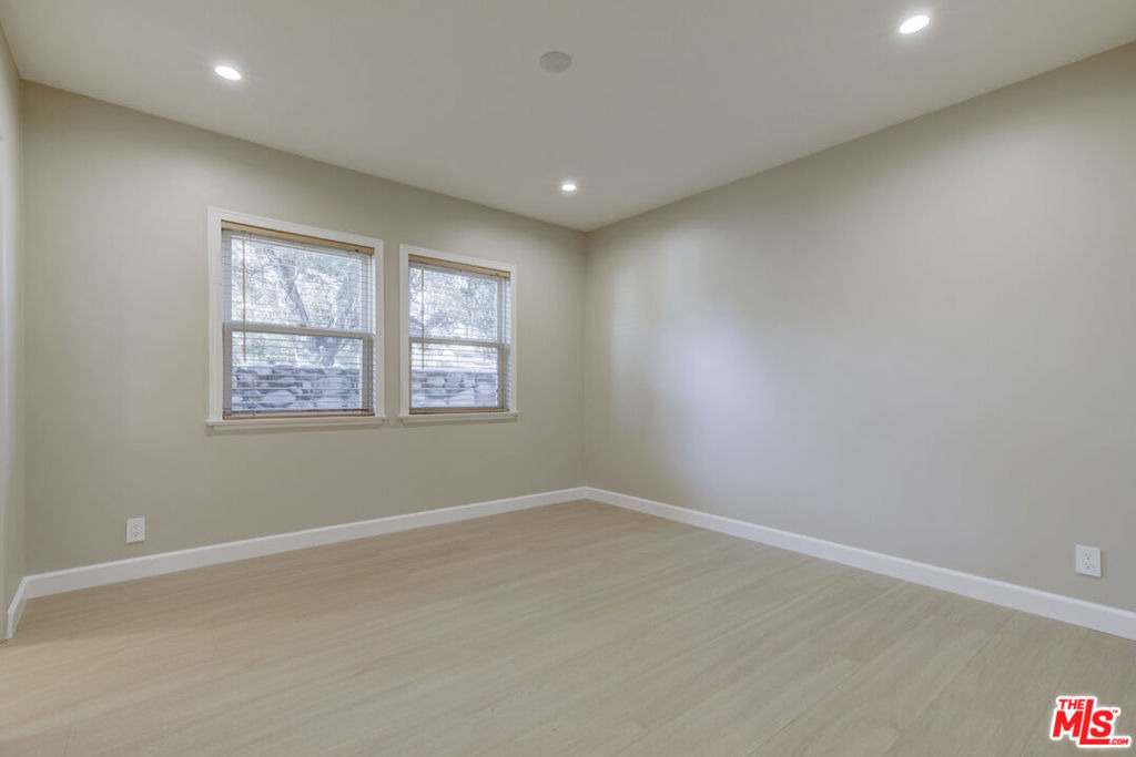 10529 Mount Gleason Avenue - Photo 21