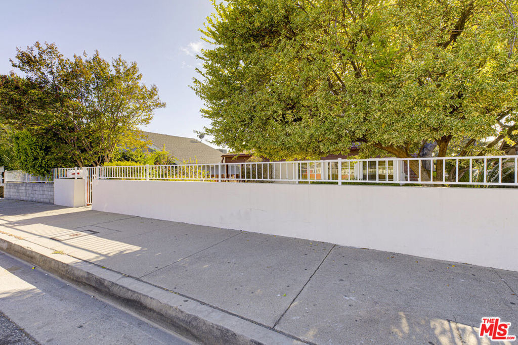 10529 Mount Gleason Avenue - Photo 27