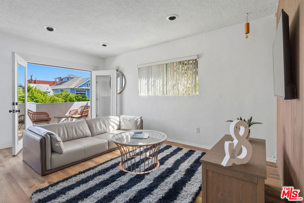 41 Westminster Avenue - Photo 5