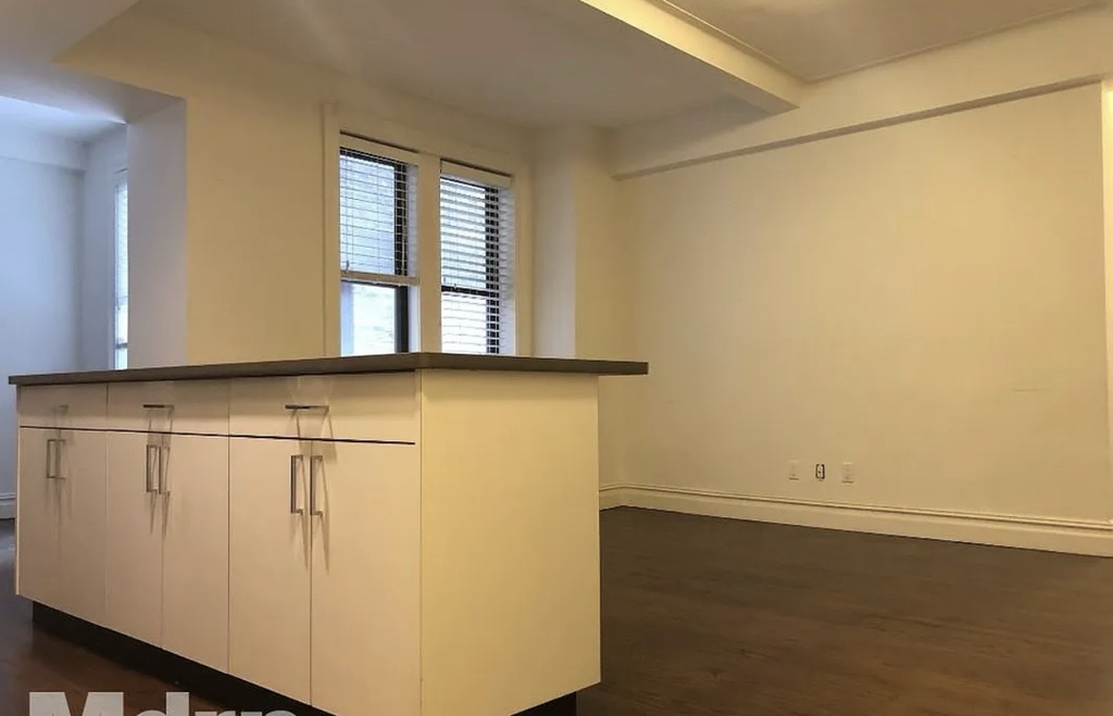 25 West 68th Street - Photo 6