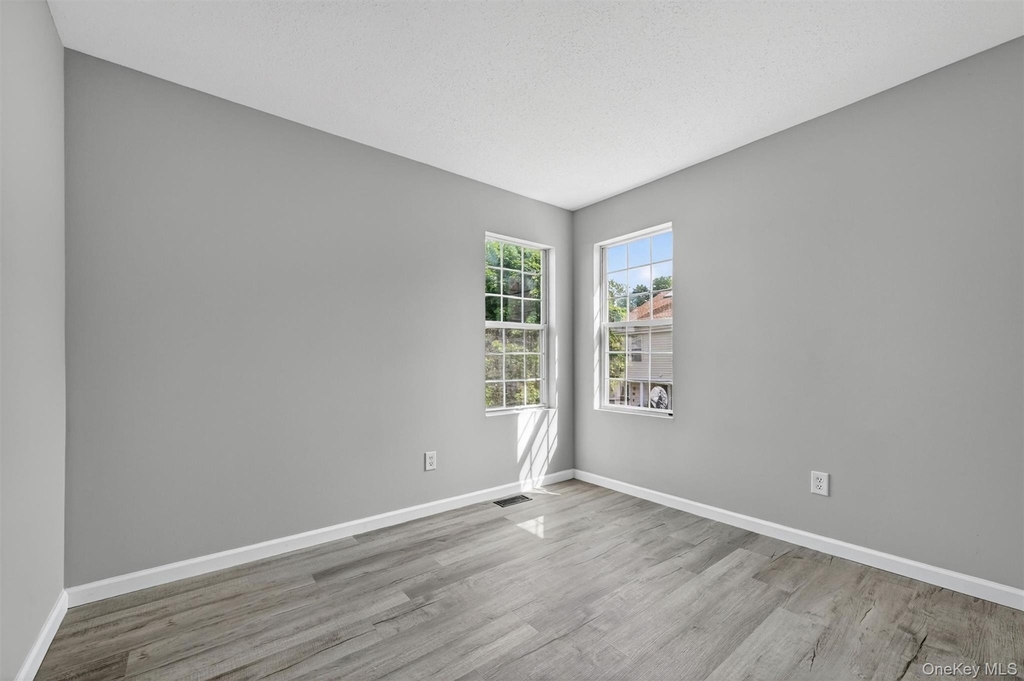 2722 Whispering Hills - Photo 16
