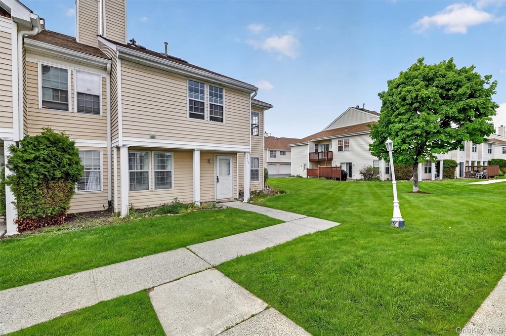 2722 Whispering Hills - Photo 2