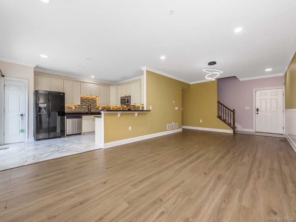 1115 Balsam Drive - Photo 5