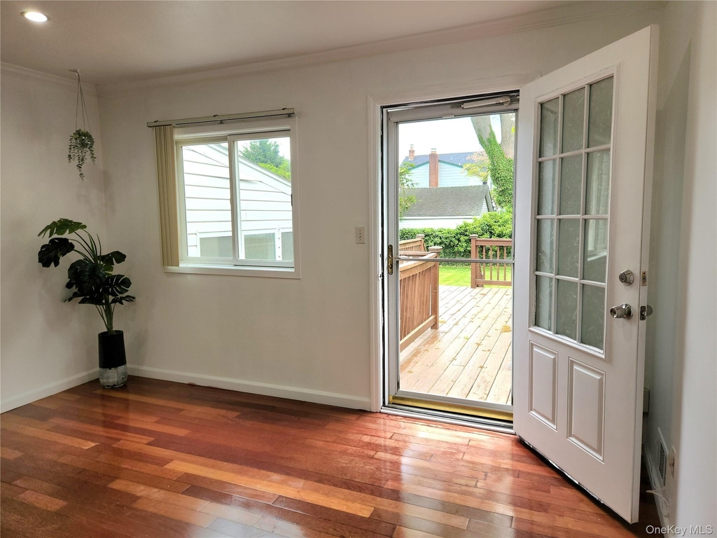 11 Howard Street - Photo 4