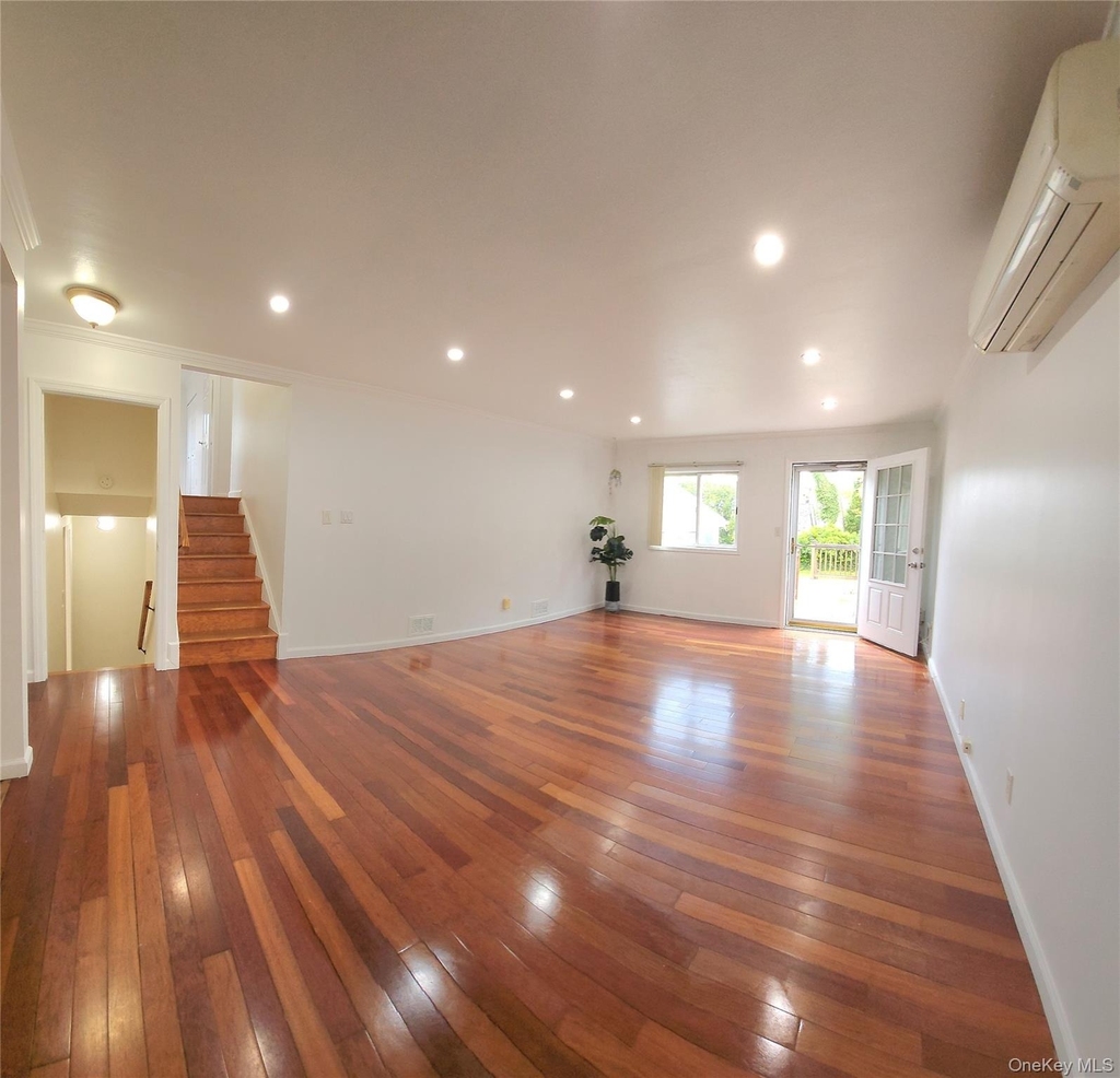 11 Howard Street - Photo 5