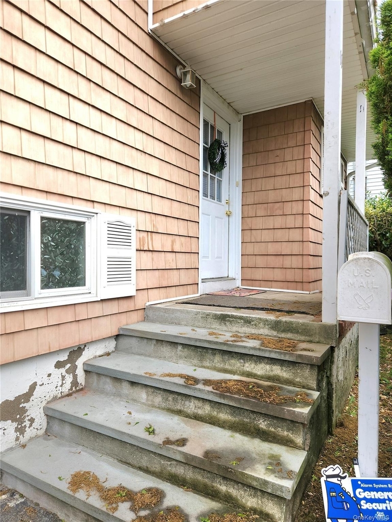 11 Howard Street - Photo 1