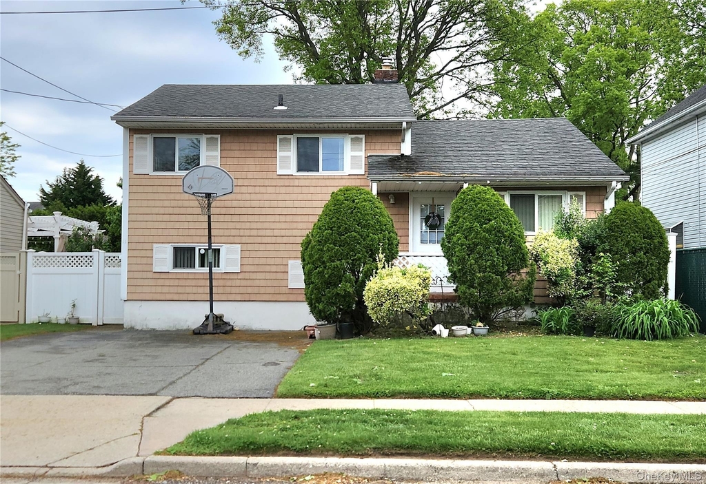 11 Howard Street - Photo 0