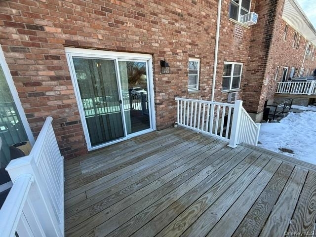 54 Ralph Avenue - Photo 1
