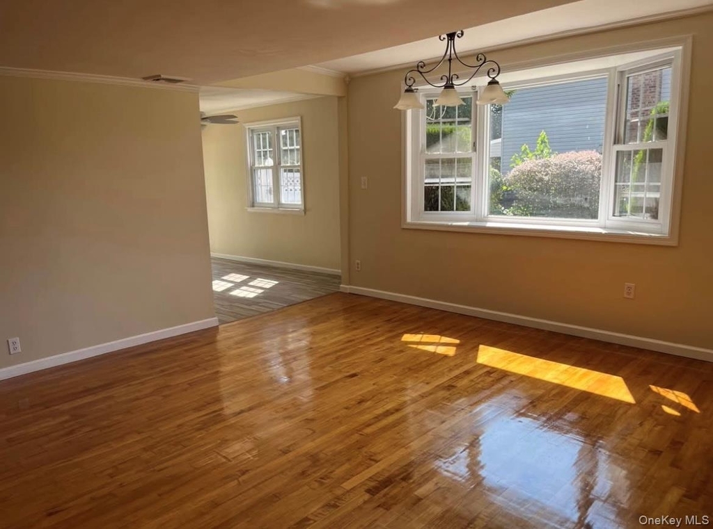1539 Park Avenue - Photo 3
