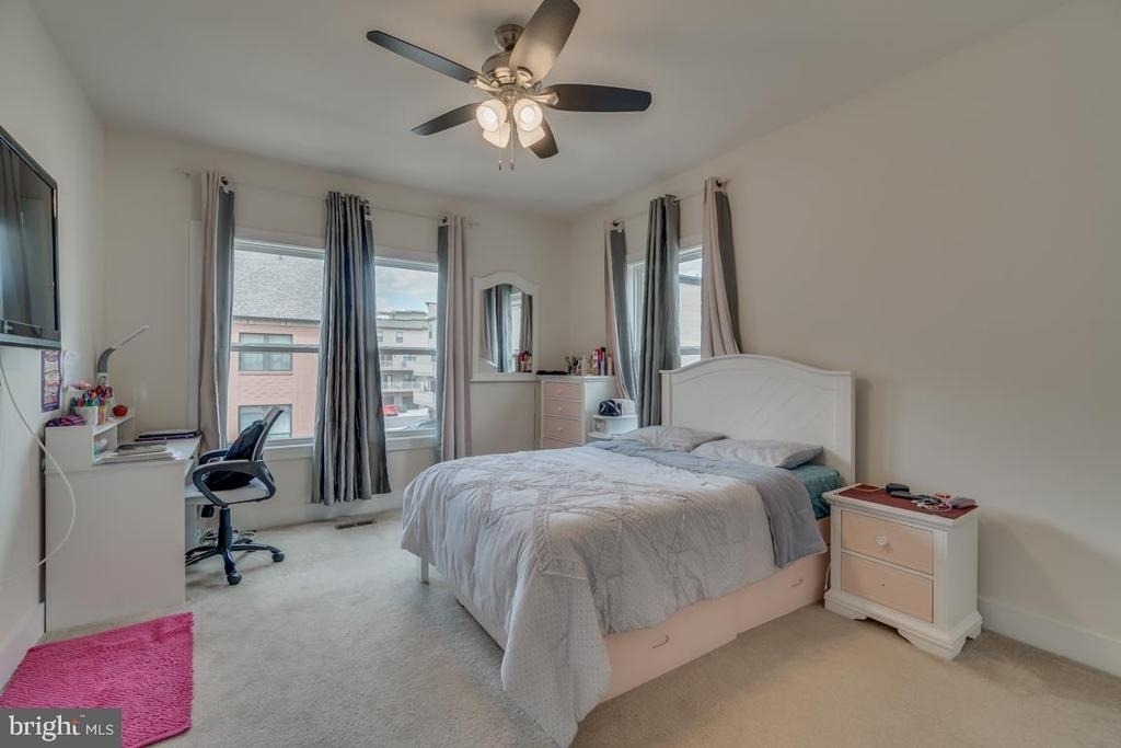 44721 Ellsworth Terrace - Photo 23