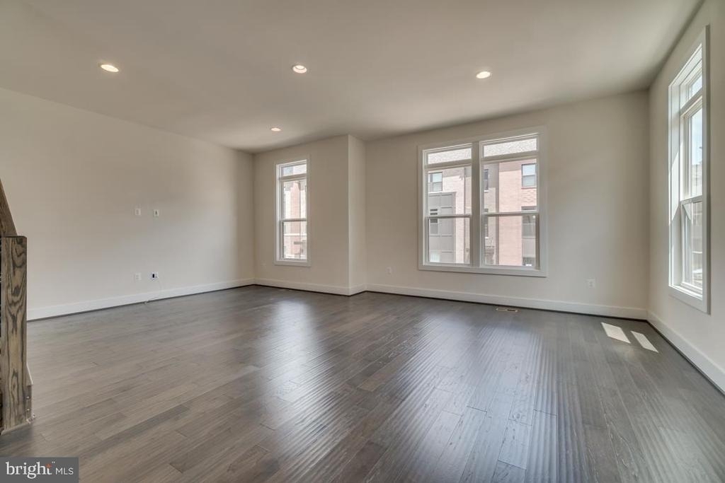 44721 Ellsworth Terrace - Photo 12