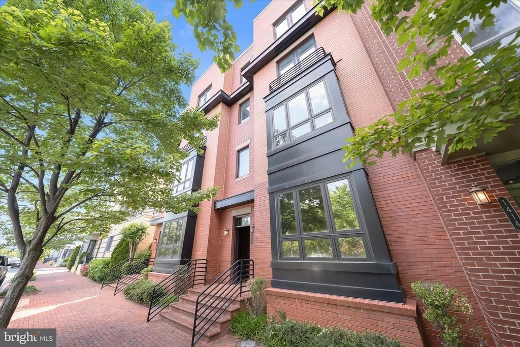 1412 Main Line Boulevard - Photo 2