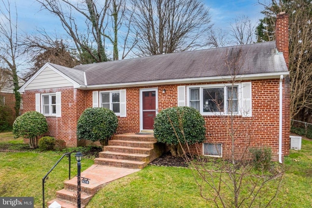 6718 Williamsburg Boulevard - Photo 1