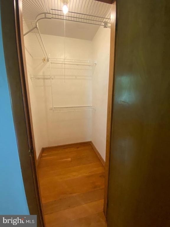1002 Windsor Avenue - Photo 5