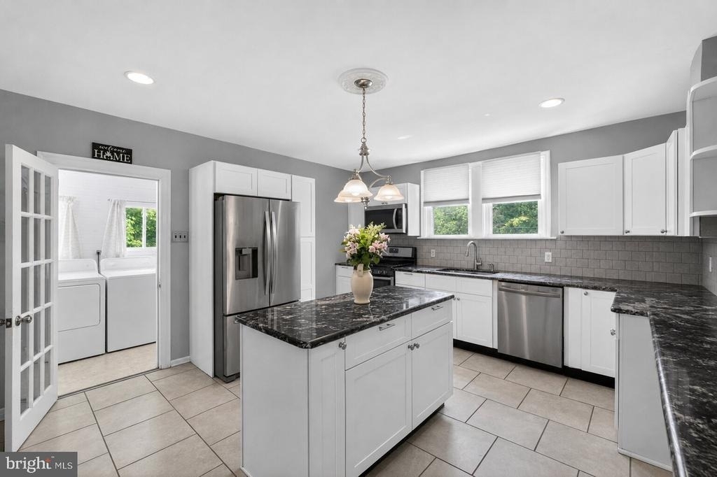 475 Old Elm Street - Photo 6