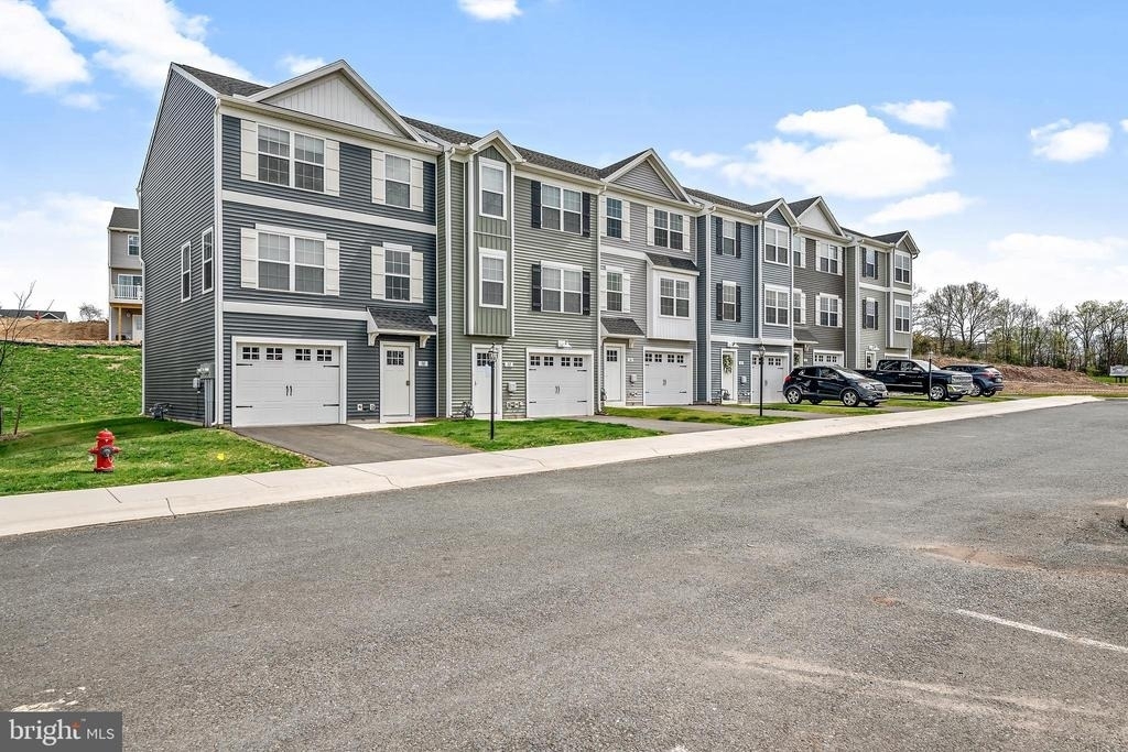 825 Rising Sun Ln - Photo 0