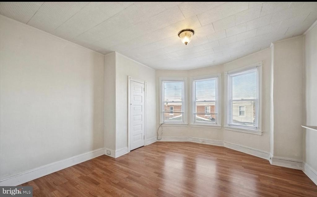 77 N Keystone Avenue - Photo 10