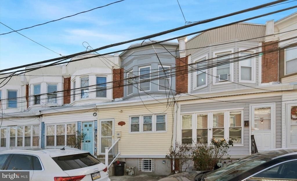 77 N Keystone Avenue - Photo 0