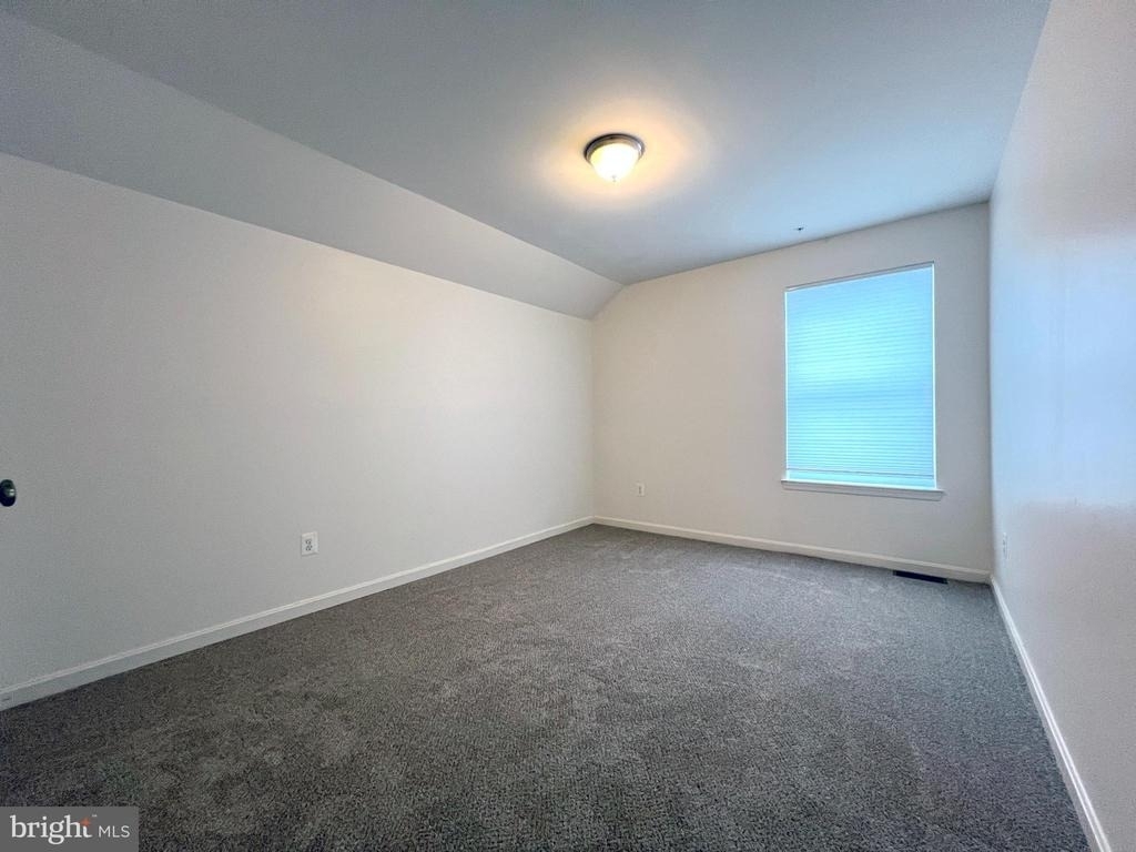 312 Breeding Boulevard - Photo 23